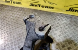 Кулак поворотный правый для Audi A6 2016 года на фотографиях