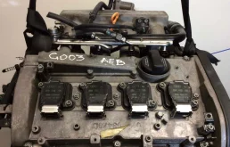 Двигатель без навесного для Audi A4 1996 года на фотографиях