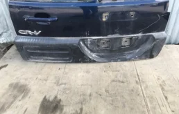 Крышка багажника для Honda CR-V 2003 года на фотографиях