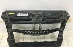 Панель радиатора (телевизор) для Volkswagen Polo 2018 года на фотографиях