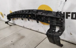 Усилитель переднего бампера для Volvo XC90 2018 года на фотографиях