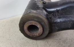 Рычаг передний левый нижний для Toyota RAV4 2014 года на фотографиях