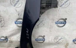 Крыло правое для Volvo S80 2009 года на фотографиях