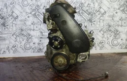 Двигатель без навесного для Toyota Hilux Pick Up 2006 года на фотографиях