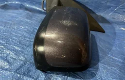 Стекла и зеркала для Nissan X-Trail 2006 года на фотографиях