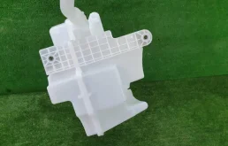 Бачок стеклоомывателя задний для Volkswagen Polo 2017 года на фотографиях