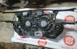 Панель радиатора (телевизор) для Audi A4 2008 года на фотографиях