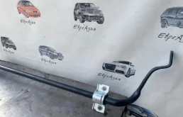 Стабилизатор поперечной устойчивости передний для Volvo XC90 2005 года на фотографиях