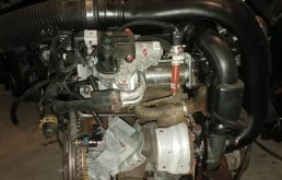 Двигатель без навесного для Renault Duster 2010 года на фотографиях