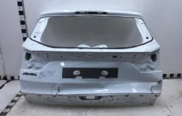 Дверь багажника для Ford Kuga 2018 года на фотографиях