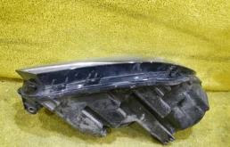 Фары для Volkswagen Tiguan 2010 года на фотографиях