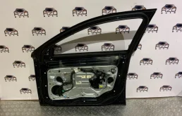 Двери для Volvo S80 2015 года на фотографиях