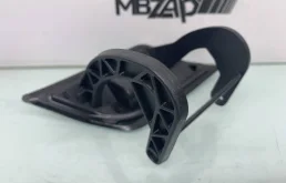 Крышка форсунки фароомывателя правая для Mercedes-Benz C class на фотографиях