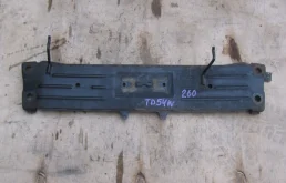 Балка передняя поперечная для Suzuki Grand Vitara 2006 года на фотографиях