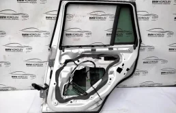 Дверь задняя правая для BMW X3 2008 года на фотографиях