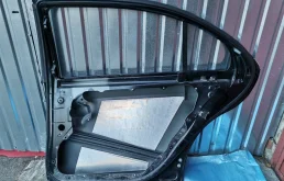 Дверь задняя правая для Mercedes-Benz S class 2007 года на фотографиях