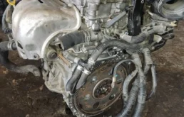 Двигатель без навесного для Toyota Camry 2015 года на фотографиях