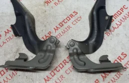 Крепление петли капота для Nissan Teana на фотографиях