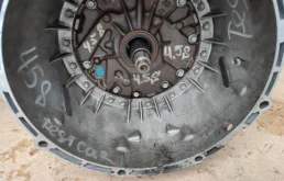 АКПП для Porsche Cayenne 2002 года на фотографиях