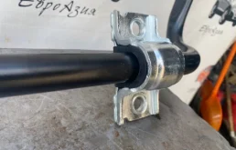 Стабилизатор поперечной устойчивости передний для Volvo XC90 2005 года на фотографиях