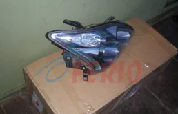 Фара левая для Lexus RX 2008 года на фотографиях