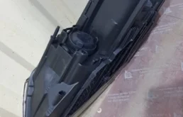 Фара ксенон левая для Skoda Octavia 2010 года на фотографиях