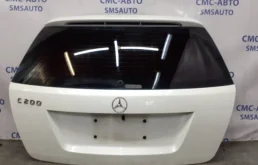 Крышка багажника для Mercedes-Benz C class 2010 года на фотографиях