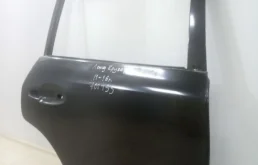 Дверь задняя правая для Toyota Land Cruiser 2012 года на фотографиях