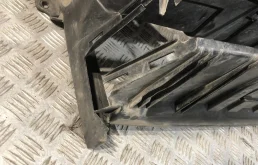 Воздухозаборник для BMW X3 2010 года на фотографиях