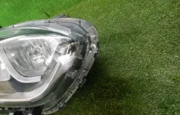 Фара правая для Kia Cerato 2017 года на фотографиях