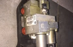 Блок клапанов АКПП для BMW X5 на фотографиях