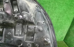 Капот для Mercedes-Benz V class 2020 года на фотографиях