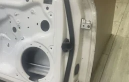 Дверь передняя левая для Audi A4 2011 года на фотографиях