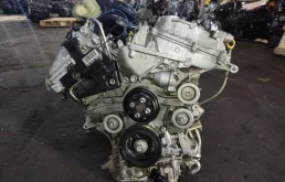 Двигатель без навесного для Toyota Camry 2015 года на фотографиях