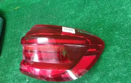 Фонарь внешний правый для BMW X3 2018 года на фотографиях