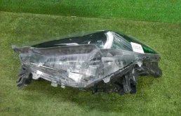 Фара левая для Mazda CX 5 2022 года на фотографиях