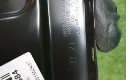 Кронштейн правой фары верхний для Volkswagen Polo на фотографиях