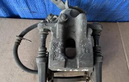 Суппорт задний левый для Toyota Auris на фотографиях