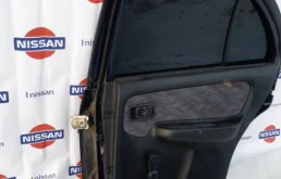 Двери для Nissan Almera 1997 года на фотографиях