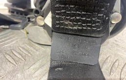 Ремень безопасности задний правый для Volkswagen Passat 2005 года на фотографиях