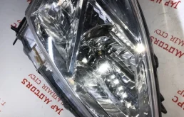 Фара правая для Nissan Teana 2010 года на фотографиях