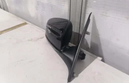 Стекла и зеркала для BMW 5er 2009 года на фотографиях