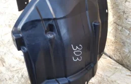 Подкрылок передний левый для Suzuki Grand Vitara 2006 года на фотографиях