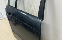 Дверь передняя правая для BMW 5er 2000 года на фотографиях