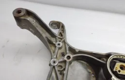 Подрамник двигателя для Volkswagen Tiguan 2015 года на фотографиях