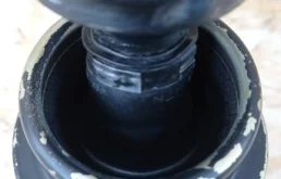 Карданный вал передний для Mitsubishi Pajero 2002 года на фотографиях