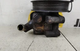 Насос ГУР для Ford Focus 2002 года на фотографиях