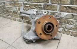 Цапфа задняя левая для Audi A6 на фотографиях