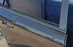 Двери для Opel Astra 2004 года на фотографиях