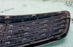 Решетка переднего бампера для Mercedes-Benz S class 2013 года на фотографиях